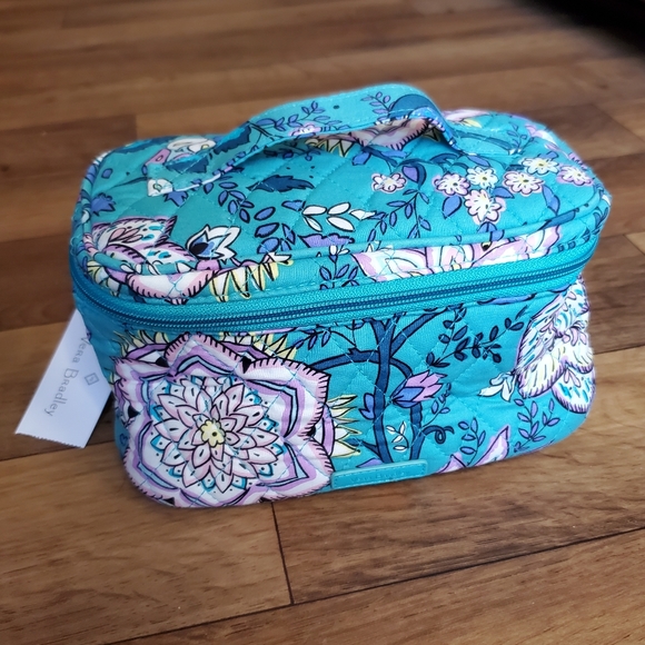 vera bradley train case